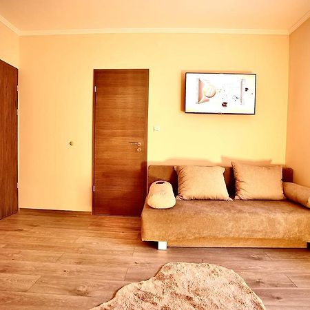 Bacchus Pub Es Panzio Bed & Breakfast Dunaharaszti Dış mekan fotoğraf