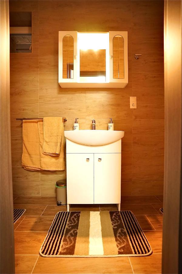 Bacchus Pub Es Panzio Bed & Breakfast Dunaharaszti Dış mekan fotoğraf