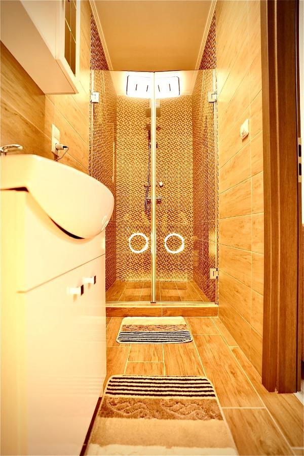Bacchus Pub Es Panzio Bed & Breakfast Dunaharaszti Dış mekan fotoğraf