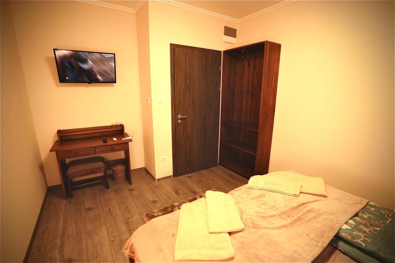 Bacchus Pub Es Panzio Bed & Breakfast Dunaharaszti Dış mekan fotoğraf