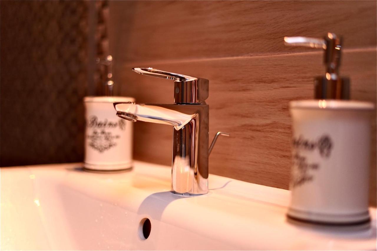Bacchus Pub Es Panzio Bed & Breakfast Dunaharaszti Dış mekan fotoğraf