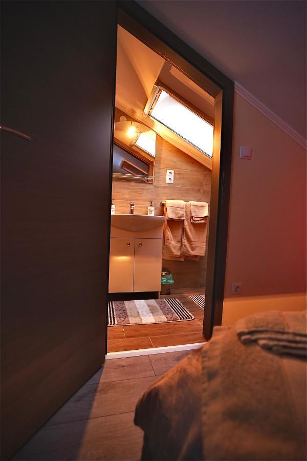 Bacchus Pub Es Panzio Bed & Breakfast Dunaharaszti Dış mekan fotoğraf